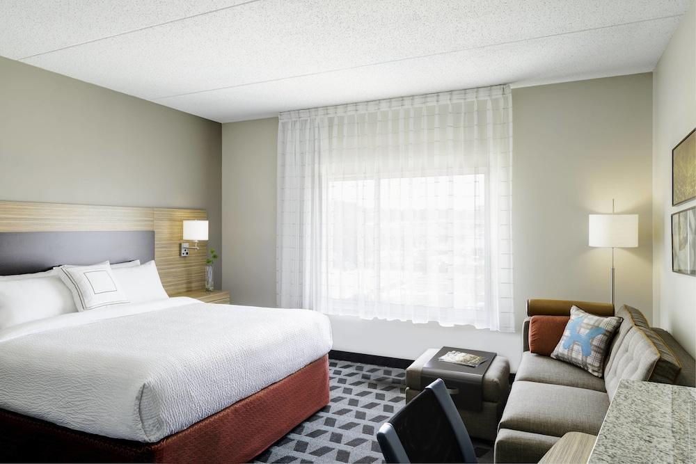 Towneplace Suites By Marriott Louisville Airport Bagian luar foto