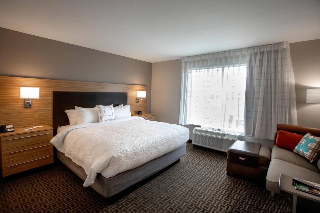 Towneplace Suites By Marriott Louisville Airport Bagian luar foto